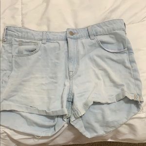 H&M light wash jean short